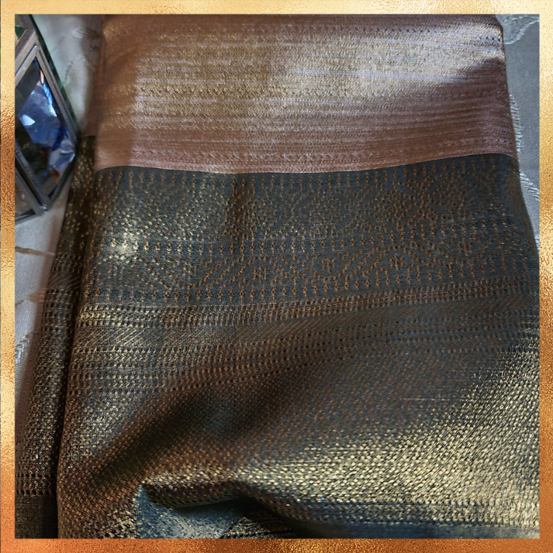 Bridal Kanjivaram golden body with dark green border & golden zari. Perfect for weddings & festive wear. Handpicked collection at The Saree Mahal