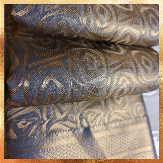 Bridal Kanjivaram Saree in Lavendar Color Body with Golden Rose Jacquard Weave