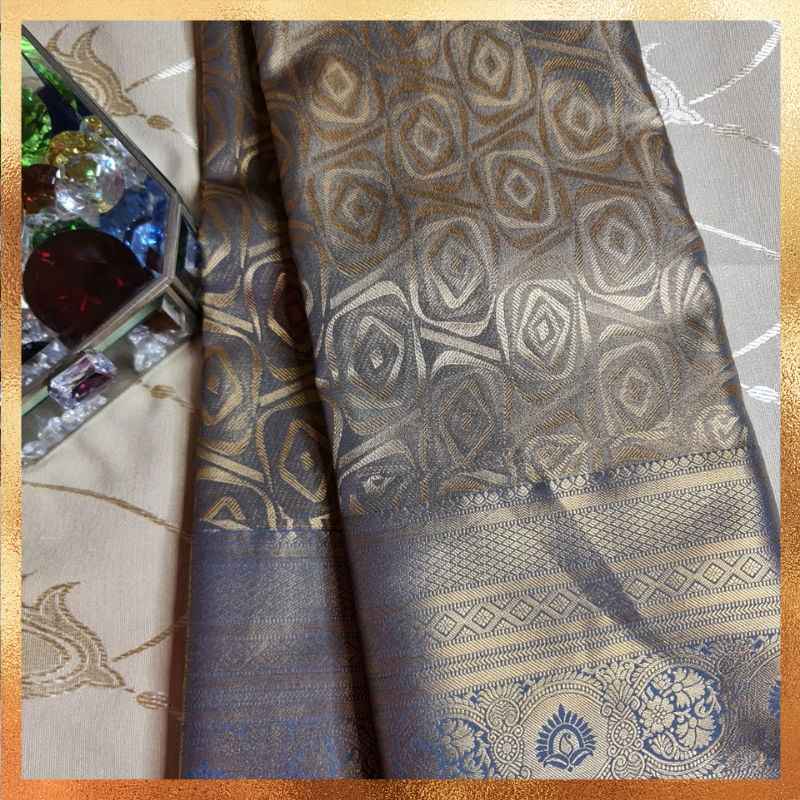 Bridal Kanjivaram Saree in Lavendar Color Body with Golden Rose Jacquard Weave