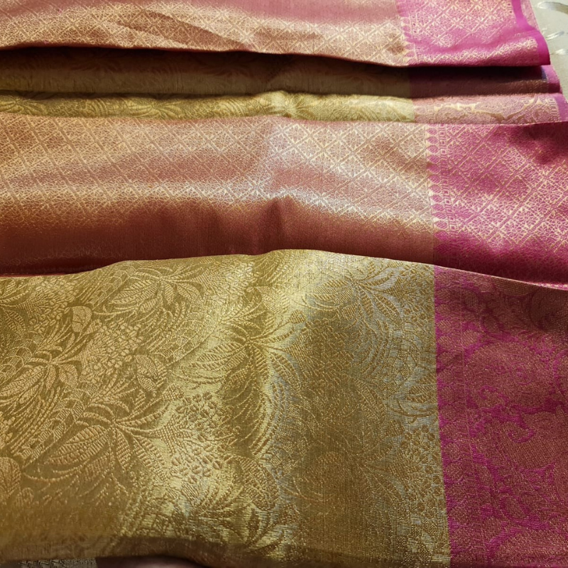 Intricately woven Gold Organza Saree with Magenta Brocade Border – Elegant Drape