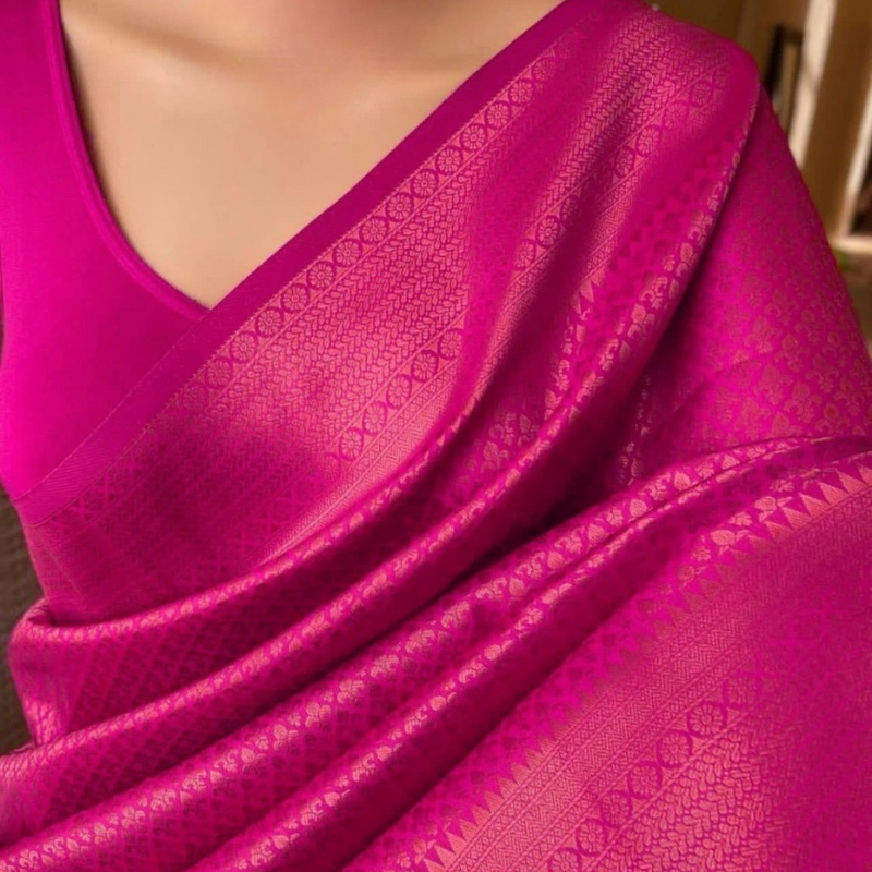 Soft Silk (TSM SS008) : Magenta Copper Jacquard