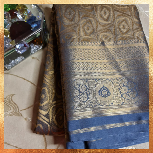 Bridal Kanjivaram Saree in Lavendar Color Body with Golden Rose Jacquard Weave